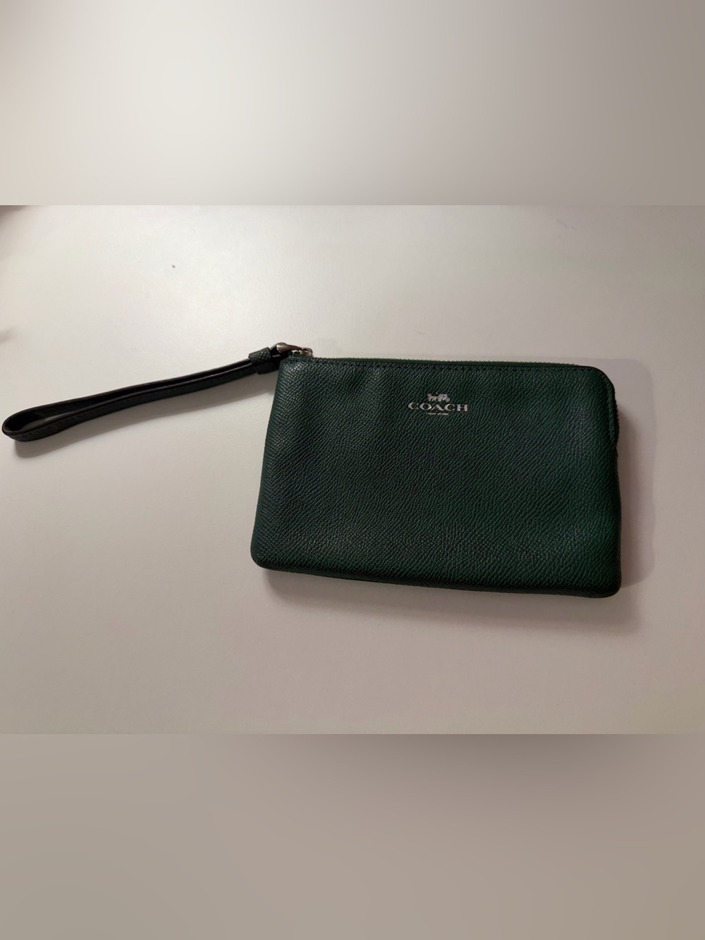 Coach 2017 Forest Green Leather Wristlet Pouch